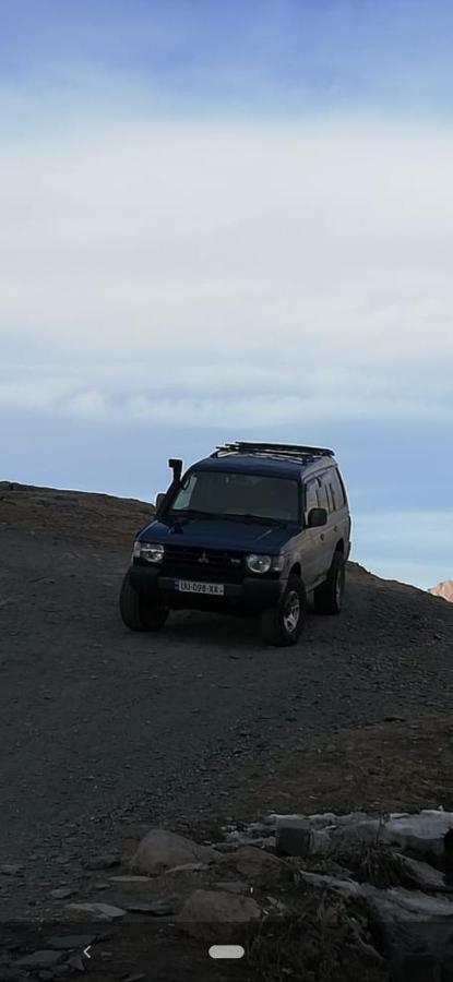 Come & Rest Kazbegi Bagian luar foto