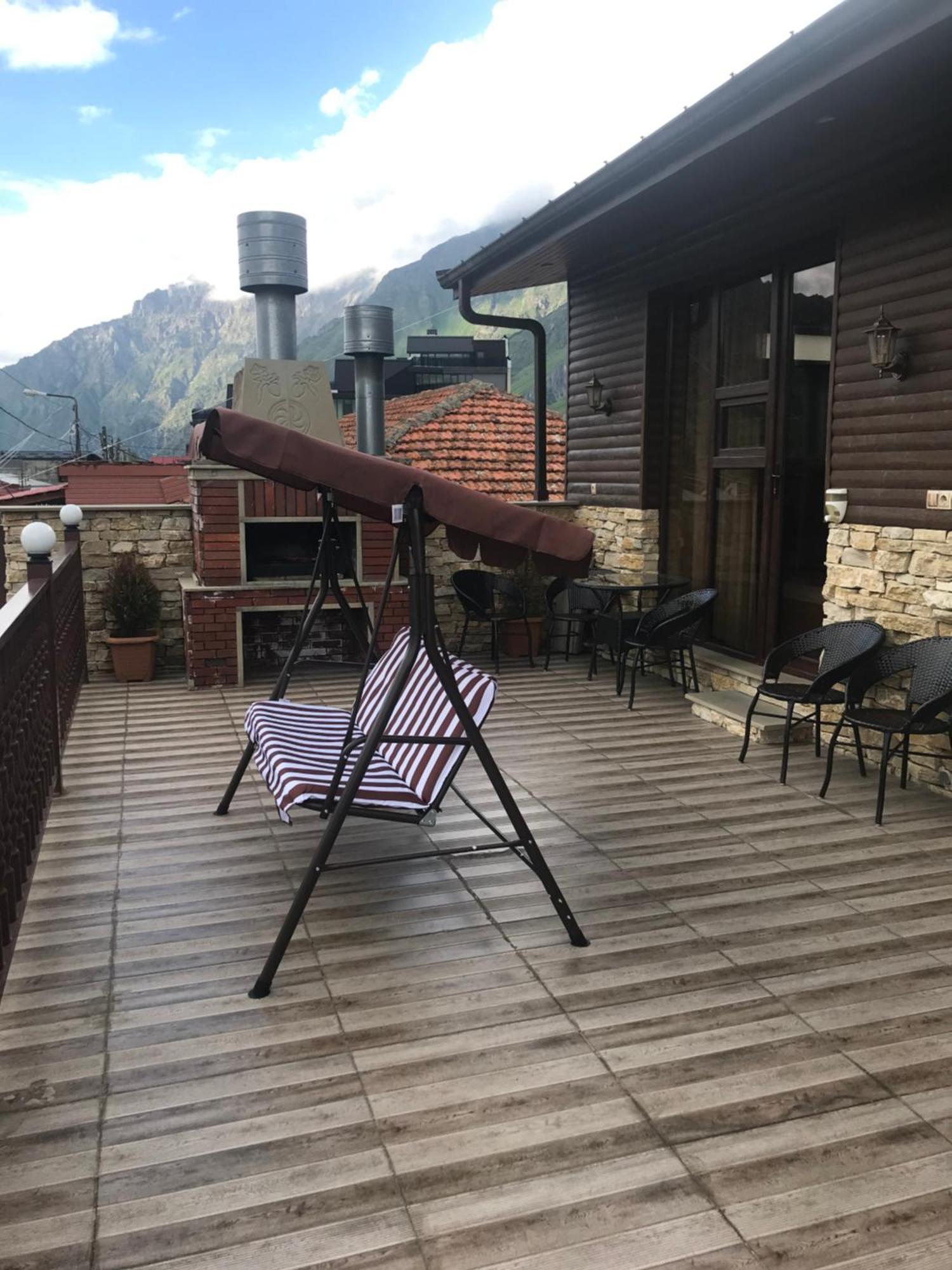 Come & Rest Kazbegi Bagian luar foto